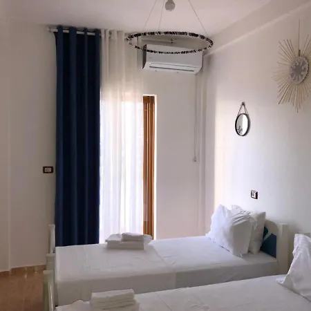 Kenza * Sarandë