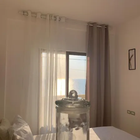 Kenza * Sarandë